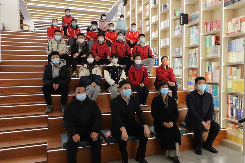 爱心助学，，，，，，，，情系教育